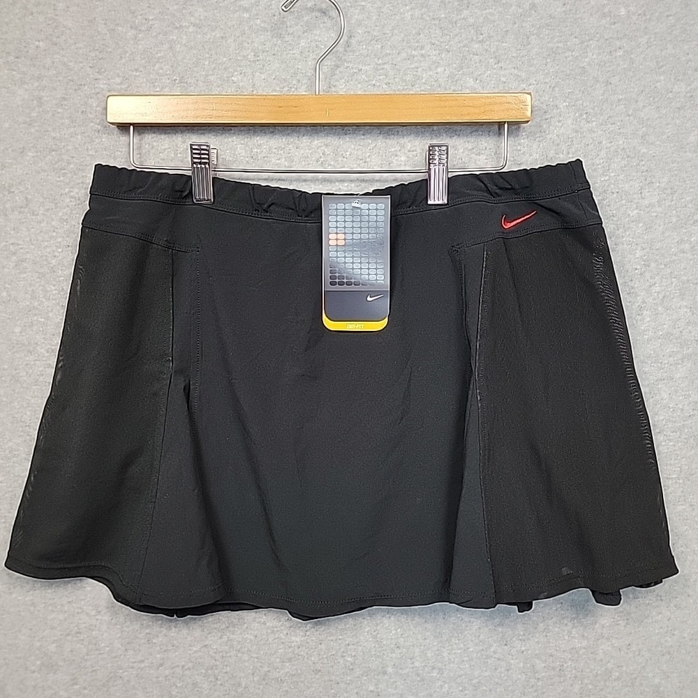 NIKE Dri-FIT Tennis Skort Black With‎ Red Swoosh Athletic Skirt Women's L NWT